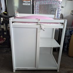 Dresser/Changing Table