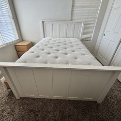 Solid full bed frame with 6 drawers and mattress