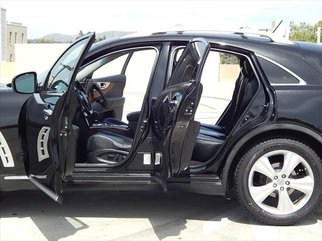 2010 INFINITI FX35