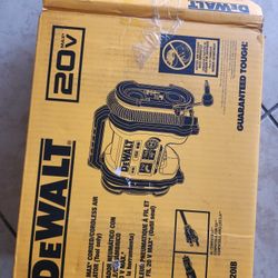  DEWALT
20V MAX Cordless Electric Portable Inflator (Tool Only)