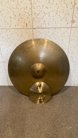 1970  22inch Heavy ride Zildjian cymbal and Sabian 8 inch splash