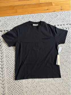 Essentials men’s small black shirt