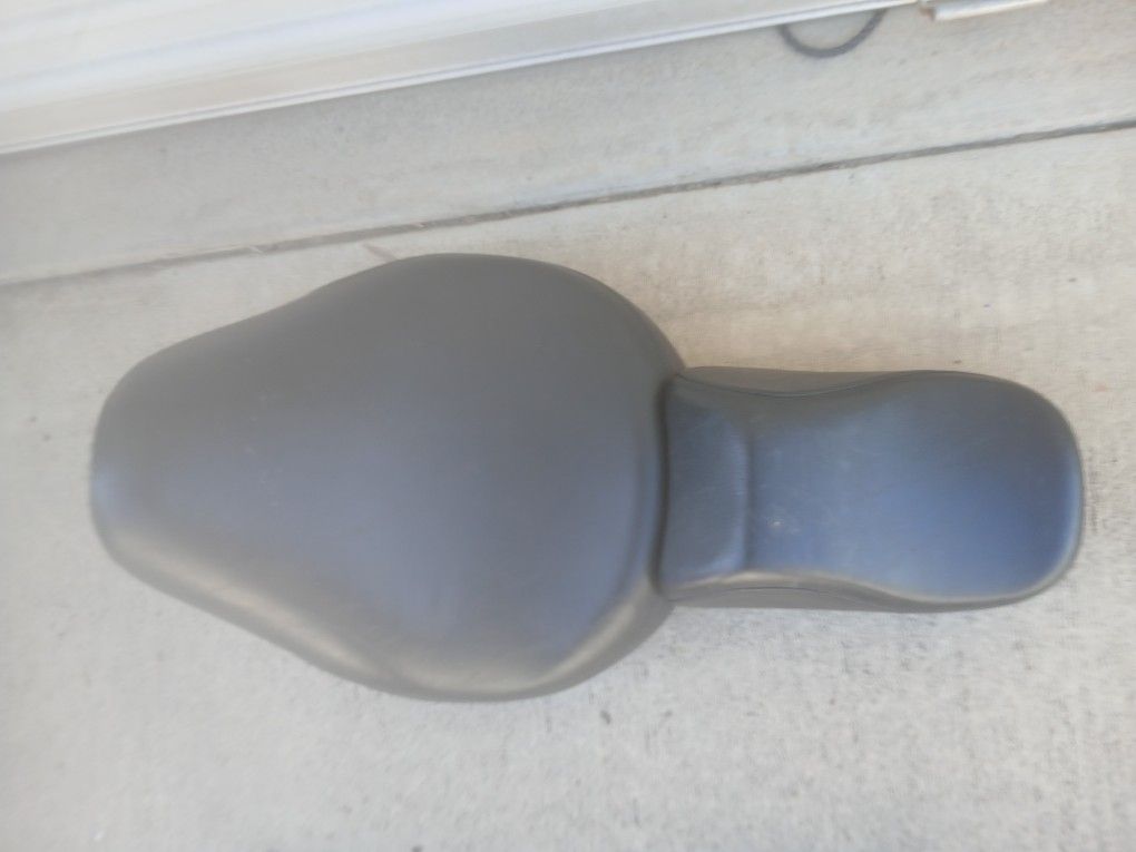1999 Soft tail Seat