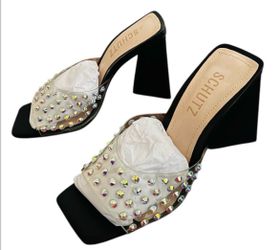 Women’s shoes