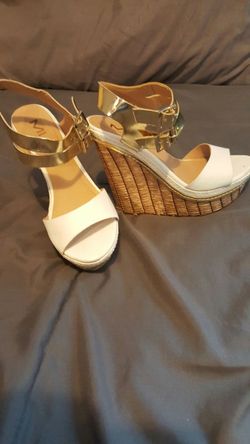 Mia white and gold wedges size 6