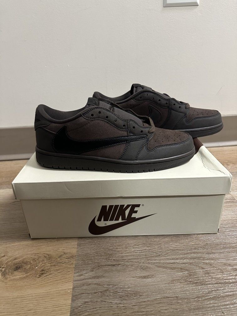 Jordan 1s Travis Scott 