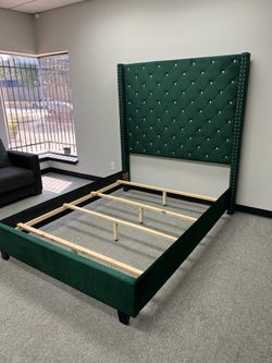 Queen bed + mattress free delivery 🚚  🔥🔥 Our prices are wholesale.🔥🔥