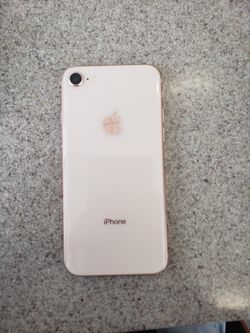 iPhone 8 cracked screen