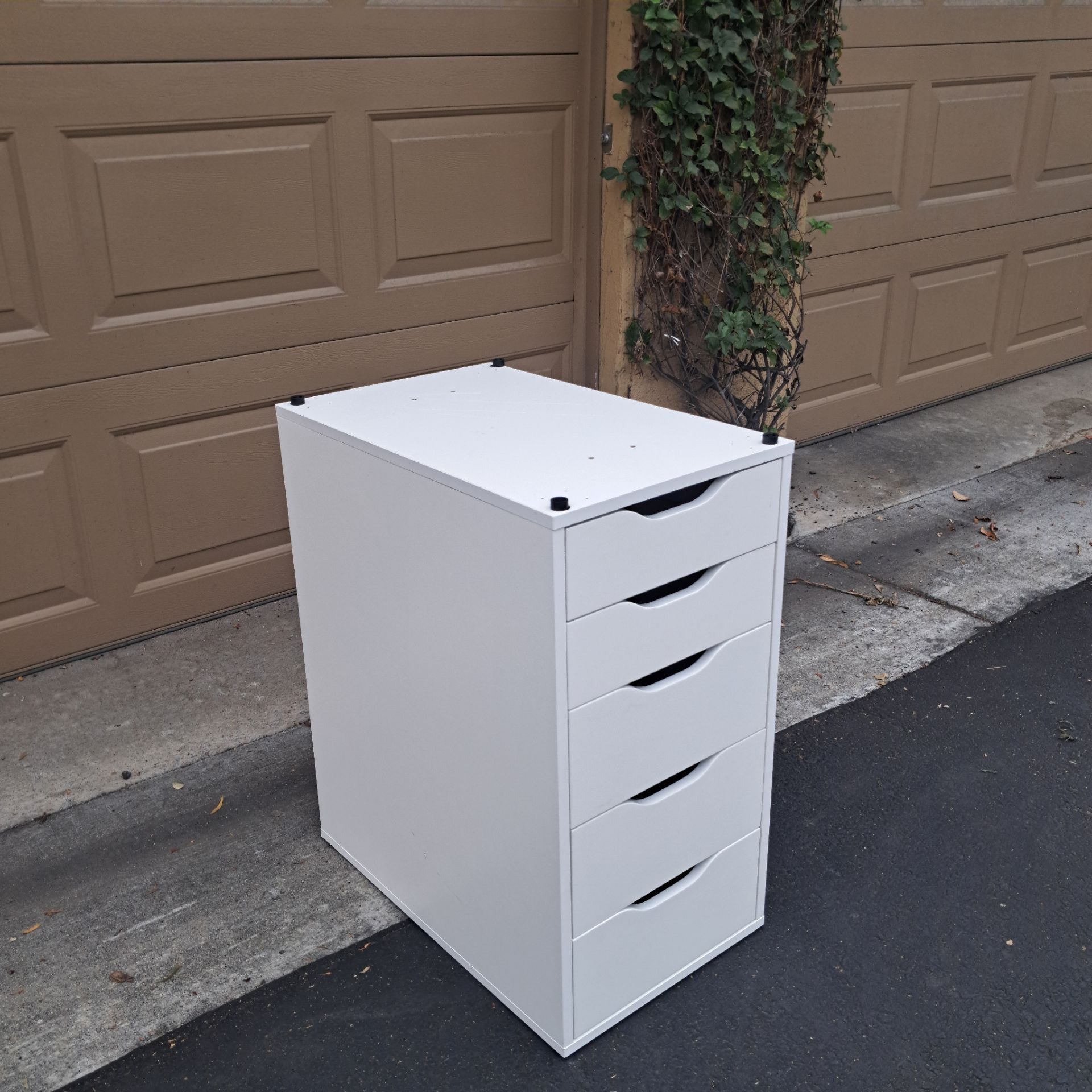 Brand New 5-Drawer Unit - White