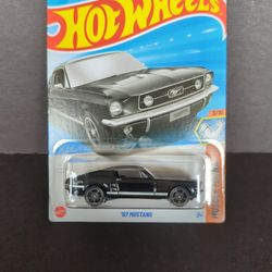 Hot Wheels Muscle Mania '67 Mustang 