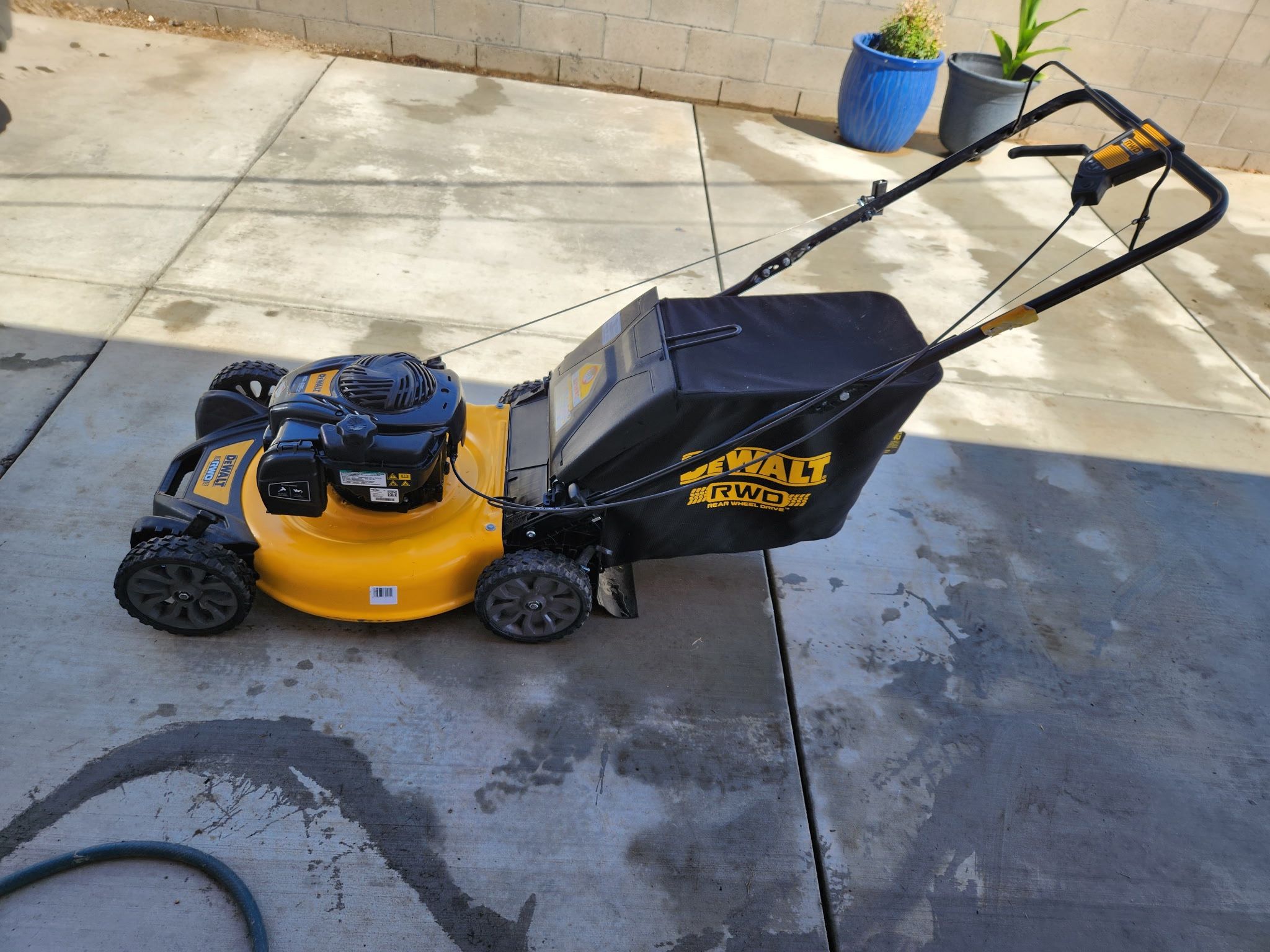 DEWALT 21 in. 150cc Briggs and Stratton 625ex Engine Rear Wheel Drive 2 in 1 Gas Self Propelled Walk Behind Lawn Mower Questions & Answe