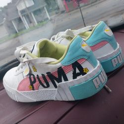 Pums's Size 6.5y (7½-8 Women)
