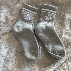 Alo Yoga Unisex Throwback Socks Brand New 2 Pack