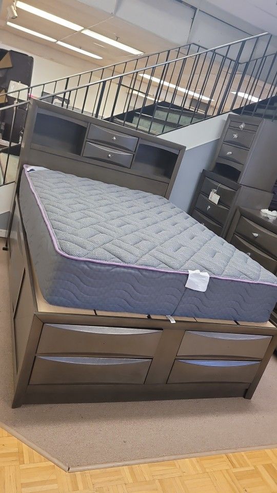 King Bed Frame (New In Box)²