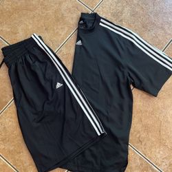 Adidas Mens T shirt and Shorts Size Large 