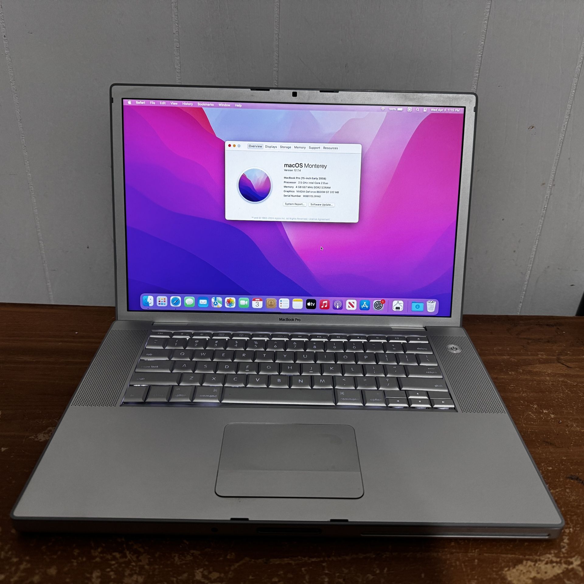 MacBook Pro 15 Inch Apple Laptop Intel C2D 4GB Ram 256GB SSD macOS
