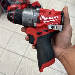 Milwaukee M12 Fuel Hammer Drill 