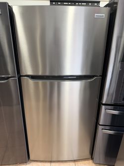 Frigidaire 30” refrigerator