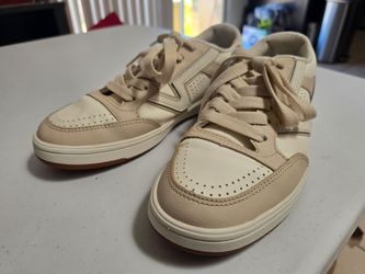 Vans Lowland Comfycush Low-Top Leather Sneakers