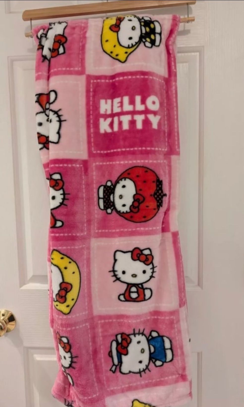 Hello Kitty Blanket