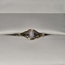 10K Gold Opal Ring