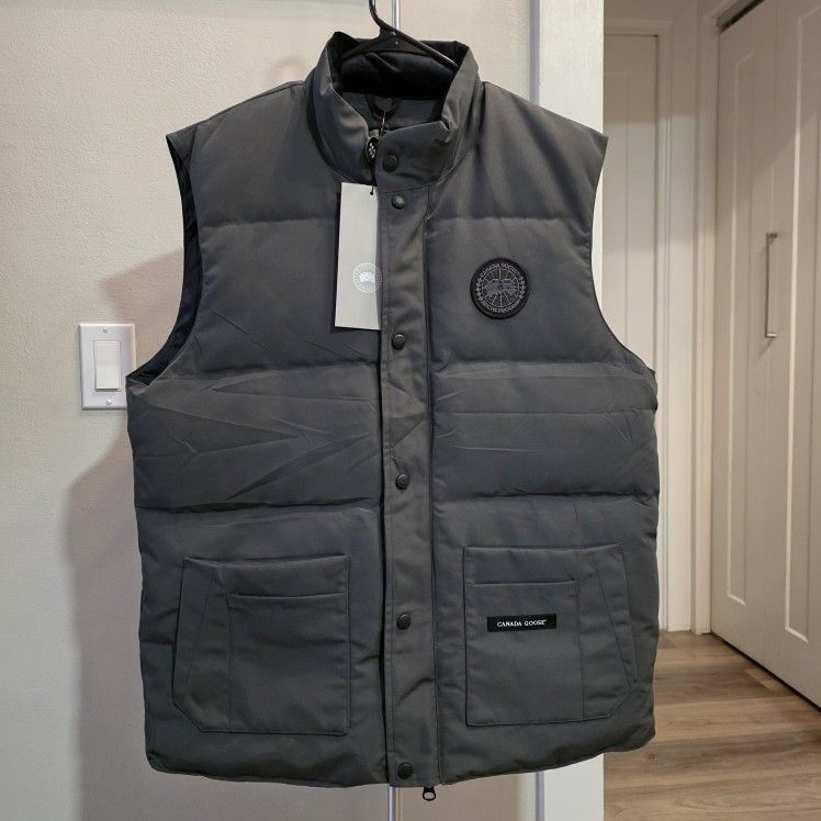 CANADA GOOSE VEST MEN SIZE L/XL