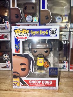 Snoop Dogg Yellow Jersey Lakers Funko Pop
