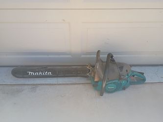 Makita DCS6421 Chainsaw