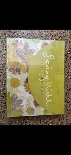 New! Loving Well Beth Moore Kit