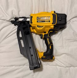 DeWalt 20V XR 21 Brushless Framing Nailer