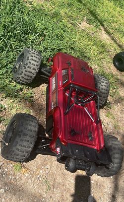 Arrma Outcast 8s RC