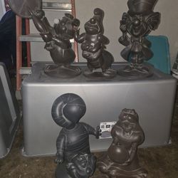 Alice In Wonderland Statues 