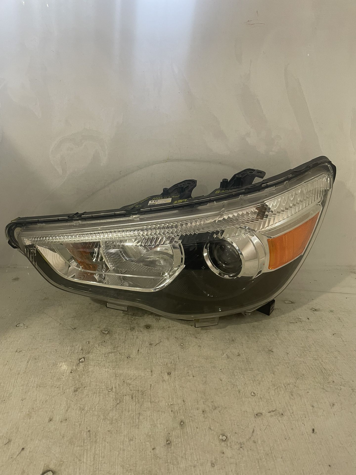 Mitsubishi outlander sport headlight