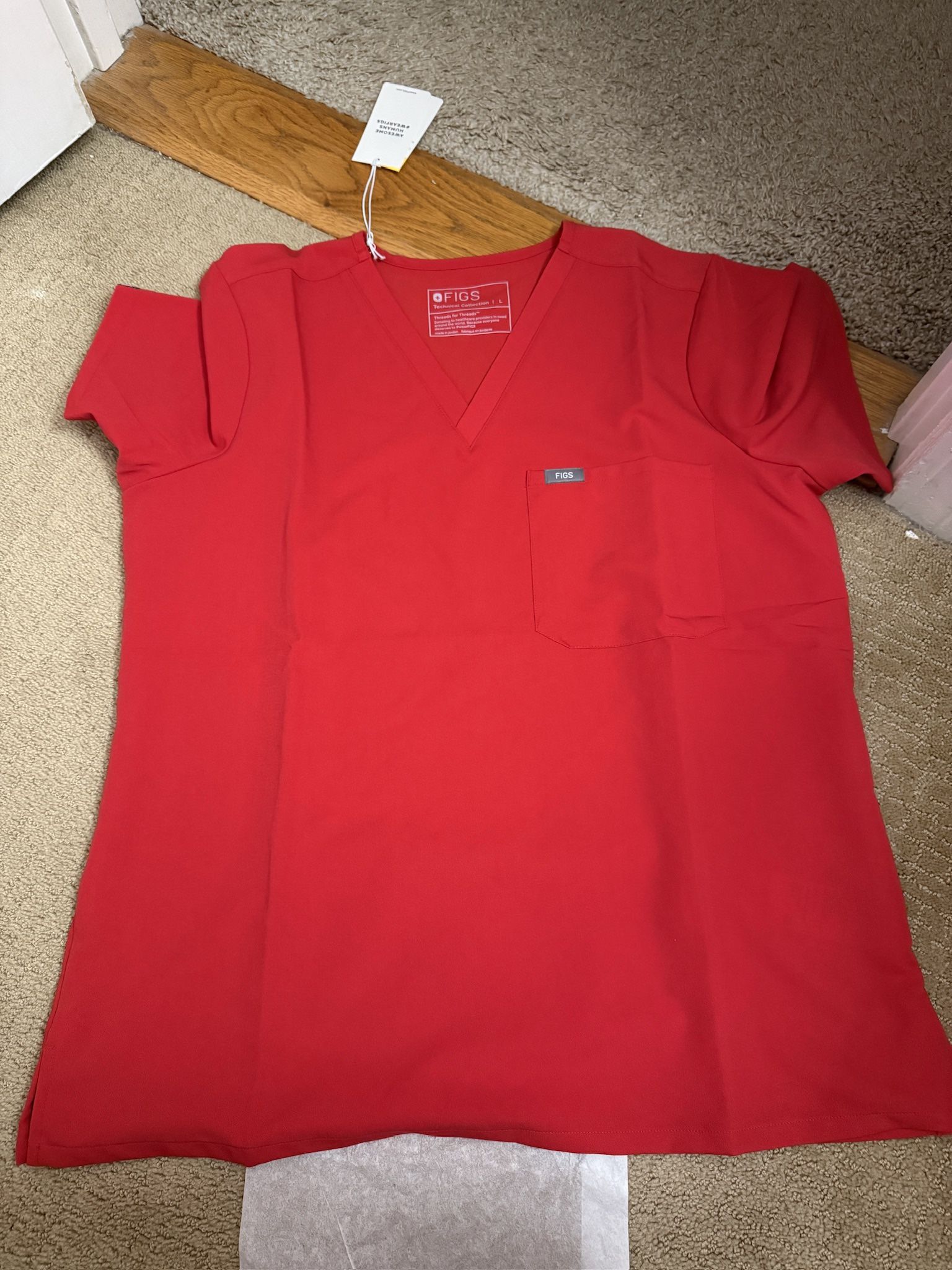 Figs Scrub Top in Pop Red