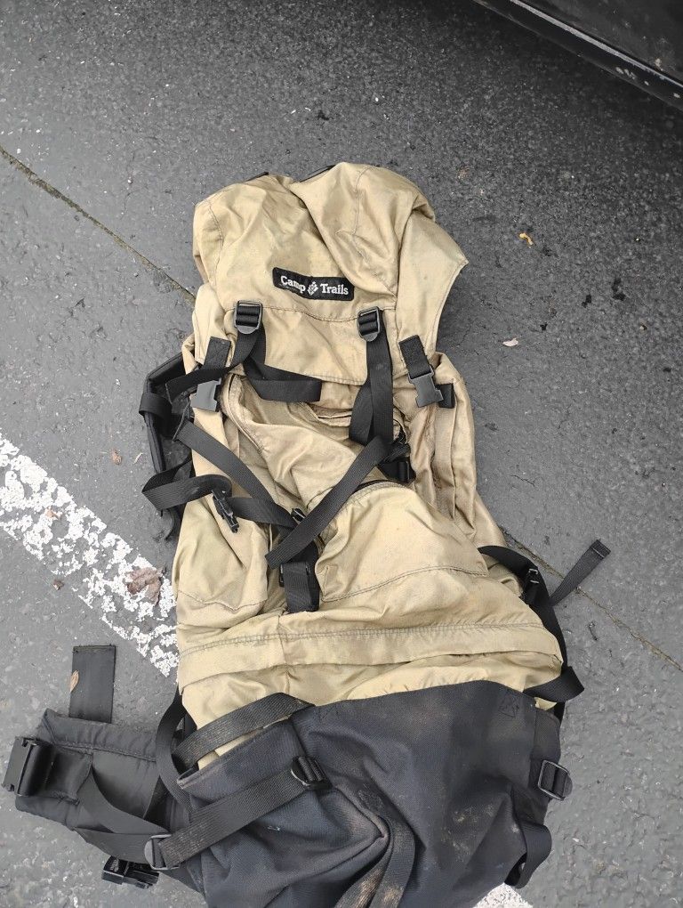 FLASH SALE Camp Trail Hiking Backpack