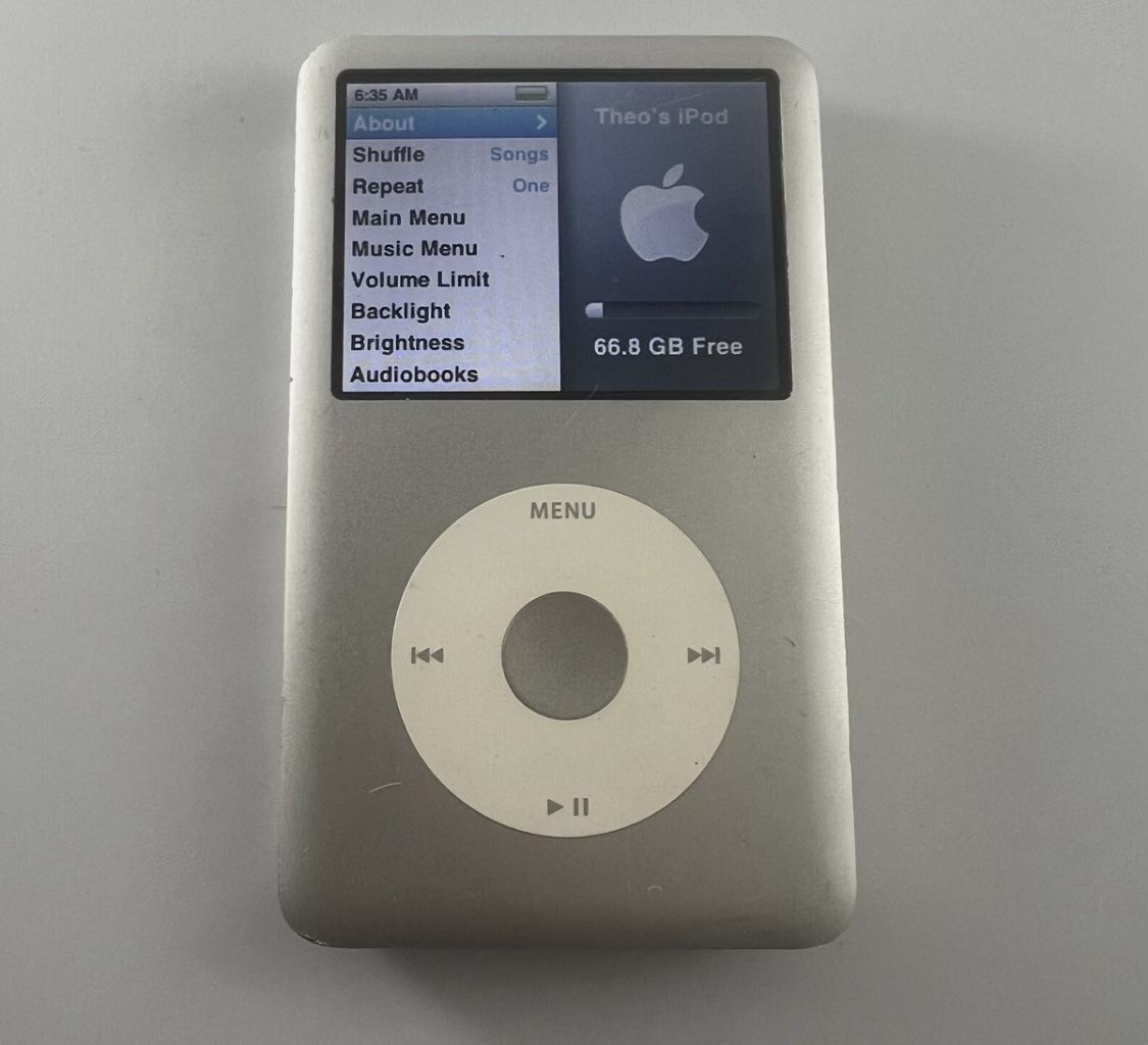 iPod Classic 120gb With Charging Cable