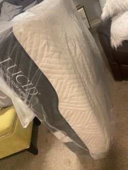 Twin XL Lucid 12” Hybrid Mattress