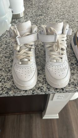 Air Force 1s Mids
