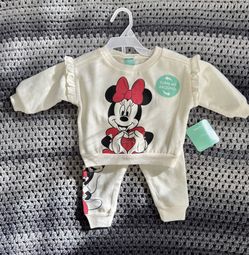 0/3 Month Minnie Mouse valentines Set 