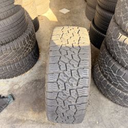 285/60/20 Falken Wildpeak A/T AT3W Like New Tread (1)