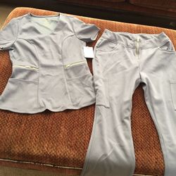 JAANUU Scrubs