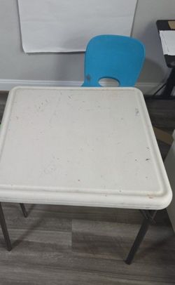 Toddler table chair set