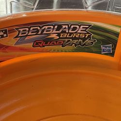 Beyblade Burst Quad drive Hasbro Battle Tops Stadium Beydium