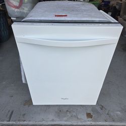 Whirlpool Gold Series White Face Stainless Steel Dishwasher – Excellent Condition