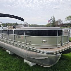 2014 South Bay 520 Cr 22ft Pontoon W 70hp Yamaha.4.stroke