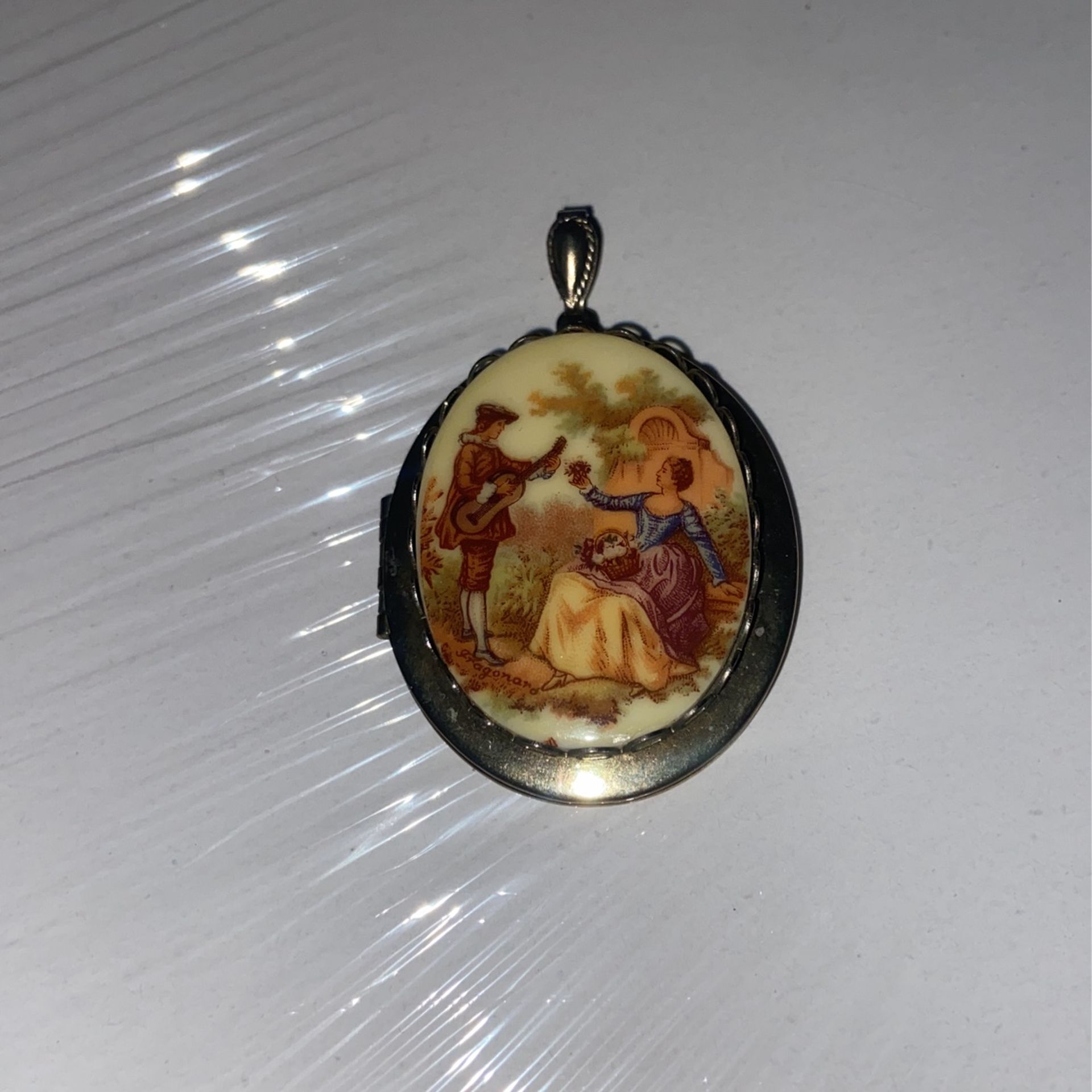 Vintage Antique Pendant Locket