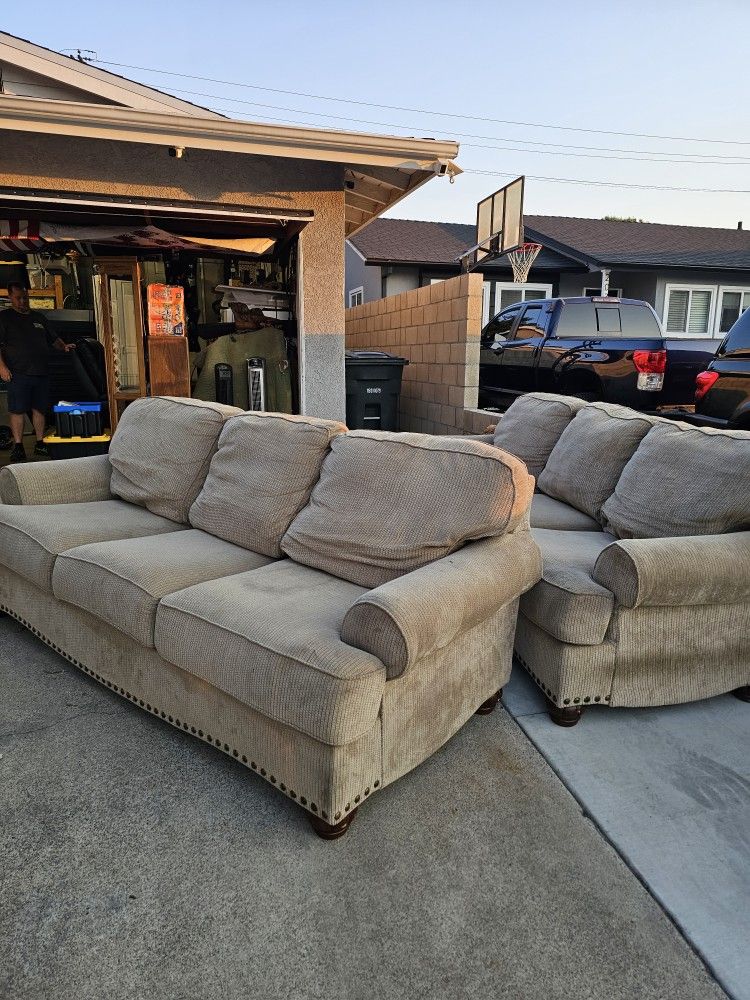 2 Piece Couch Set