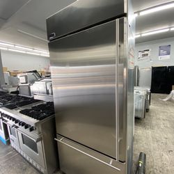 GE Monogram Built In Bottom Freezer 36” Refrigerator 