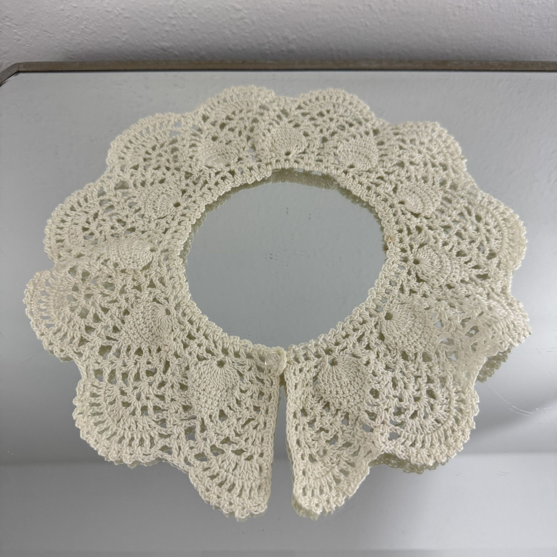 Vintage Handmade Ivory Crochet Lace Detachable Victorian Peter Pan Doily Collar