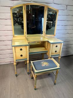 Unique Antique Vanity Set